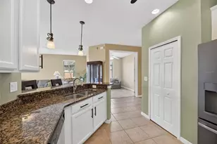5667 Sunset Falls Dr, Apollo Beach, FL 33572 - Photo 2