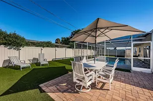 14025 Yacht Club Blvd, Seminole, FL 33776 - Photo 2