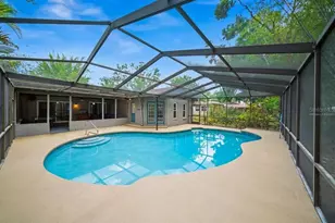 13312 Lake George Ln, Tampa, FL 33618 - Photo 2