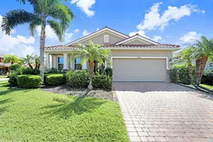2807 Oriole Dr, Sarasota, FL 34243 - Photo 2