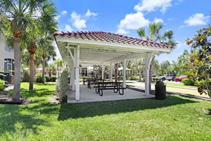 2807 Oriole Dr, Sarasota, FL 34243 - Photo 58