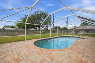 2310 39th Ave N, Saint Petersburg, FL 33714 - Photo 36