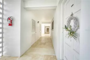 1100 N Shore Dr NE, Saint Petersburg, FL 33701 - Photo 6