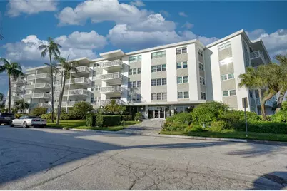 1100 N Shore Drive NE #505, Saint Petersburg, FL 33701 - Photo 2
