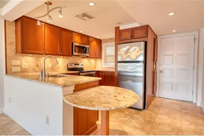 1100 N Shore Drive NE #505, Saint Petersburg, FL 33701 - Photo 8