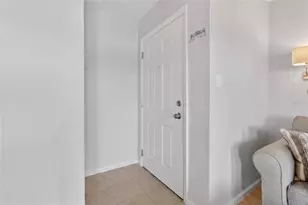 4754 Cobia Dr SE, Saint Petersburg, FL 33705 - Photo 6