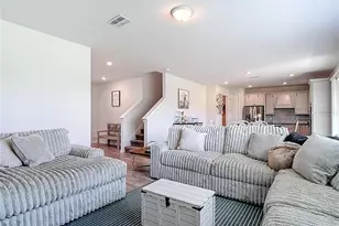 6136 Bradford Woods Dr, Zephyrhills, FL 33542 - Photo 6