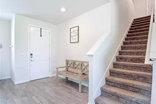 6136 Bradford Woods Dr, Zephyrhills, FL 33542 - Photo 2
