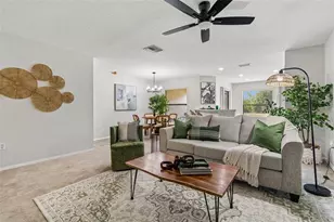 2510 Edgewater Falls Dr, Brandon, FL 33511 - Photo 4