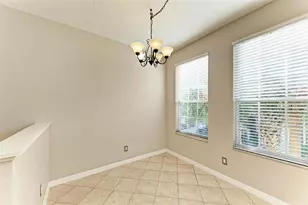 3047 Pointeview Dr, Tampa, FL 33611 - Photo 12
