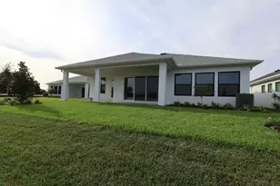7249 Meadowshade Ct, Sarasota, FL 34241 - Photo 14
