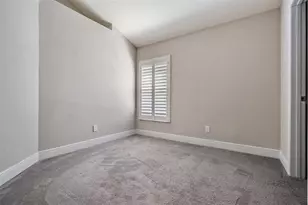 2315 Lyncrest Ct, Valrico, FL 33596 - Photo 20