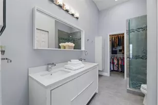 381 Madeira Cir, Tierra Verde, FL 33715 - Photo 26