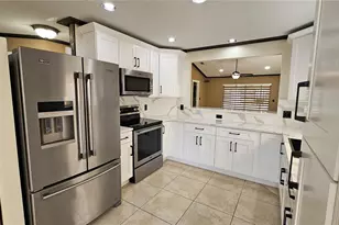 6053 Gentle Ben Cir, Wesley Chapel, FL 33544 - Photo 12