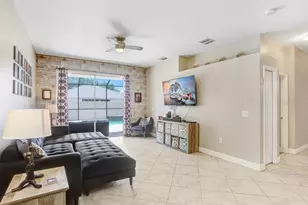 6915 Monarch Park Dr, Apollo Beach, FL 33572 - Photo 14