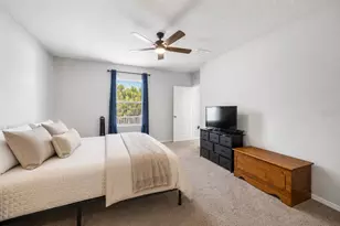 3703 Globe Thistle Dr, Tampa, FL 33619 - Photo 12