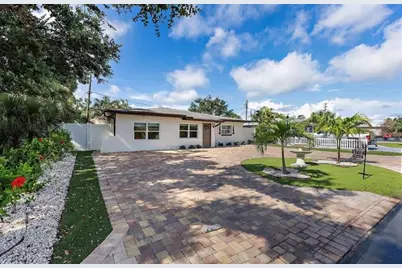 6750 W Flamingo Way S, Saint Petersburg, FL 33707 - Photo 4