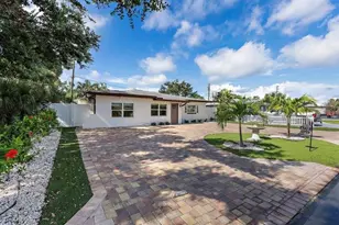 6750 W Flamingo Way S, Saint Petersburg, FL 33707 - Photo 4