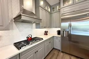 1802 5th St E, Palmetto, FL 34221 - Photo 26