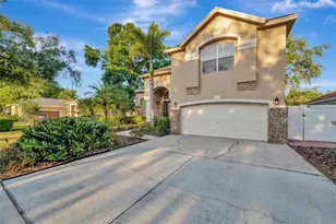 2839 Safe Harbor Dr, Tampa, FL 33618 - Photo 4