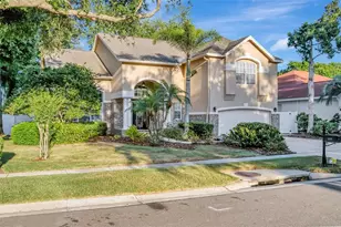 2839 Safe Harbor Dr, Tampa, FL 33618 - Photo 2
