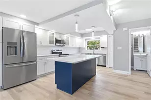 12482 Capri Cir N, Treasure Island, FL 33706 - Photo 20