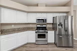 4152 Grandchamp Cir, Palm Harbor, FL 34685 - Photo 32