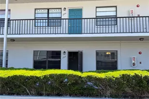 5967 Terrace Park Dr N, Saint Petersburg, FL 33709 - Photo 8