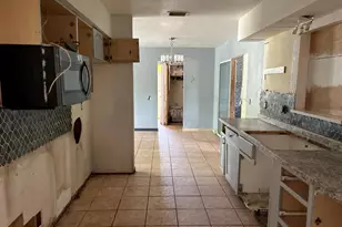 6329 11th St Ct E, Bradenton, FL 34203 - Photo 8