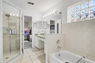 2333 Towering Oaks Cir, Seffner, FL 33584 - Photo 18