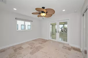 11800 7th St E, Treasure Island, FL 33706 - Photo 18