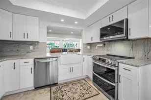 11800 7th St E, Treasure Island, FL 33706 - Photo 16