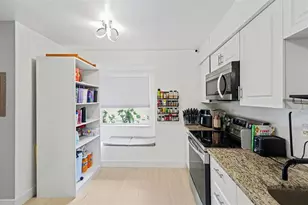 1819 Clearbrooke Dr, Clearwater, FL 33760 - Photo 4
