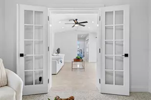 11900 7th St E, Treasure Island, FL 33706 - Photo 18
