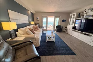 4942 Coquina Key Dr SE, Saint Petersburg, FL 33705 - Photo 4