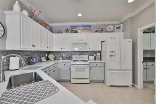1205 Fairway Greens Dr, Sun City Center, FL 33573 - Photo 4