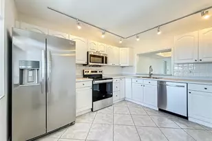 7300 Sun Island Dr S, South Pasadena, FL 33707 - Photo 12