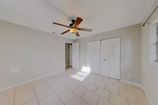 1109 E Rohe St, Tarpon Springs, FL 34689 - Photo 22