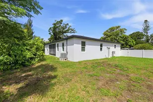 4401 Cobia Dr SE, Saint Petersburg, FL 33705 - Photo 22