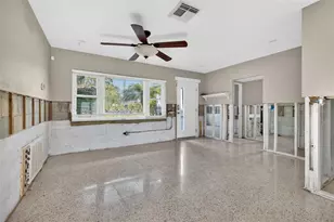 316 89th Ave NE, Saint Petersburg, FL 33702 - Photo 6