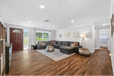 5700 Harding Boulevard NE, Saint Petersburg, FL 33703 - Photo 8