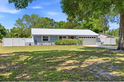 5700 Harding Boulevard NE, Saint Petersburg, FL 33703 - Photo 2