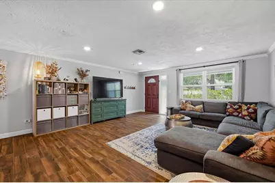 5700 Harding Boulevard NE, Saint Petersburg, FL 33703 - Photo 10