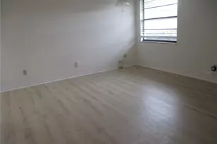 1750 Atrium Dr, Sun City Center, FL 33573 - Photo 14