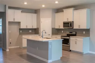 8004 Praise Dr, Tampa, FL 33625 - Photo 8
