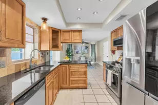 12101 74th St, Largo, FL 33773 - Photo 12
