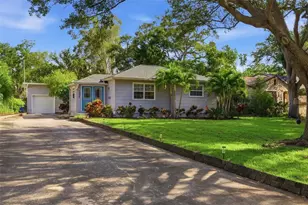 1055 Monticello Blvd N, Saint Petersburg, FL 33703 - Photo 2