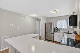 6033 34th Street W, Bradenton, FL 34210 - Photo 6