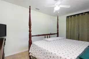 6401 26th Way N, Saint Petersburg, FL 33702 - Photo 12