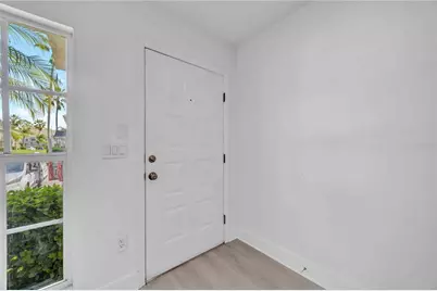 727 Kensington Lake Circle, Brandon, FL 33511 - Photo 10